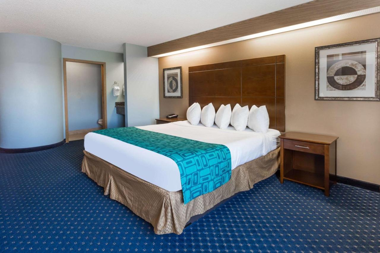 Howard Johnson By Wyndham Vancouver Hotel & Suites Eksteriør billede
