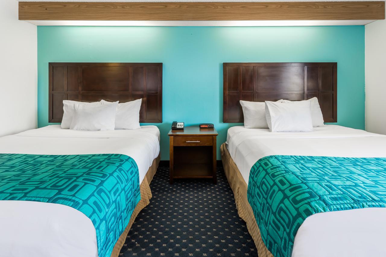 Howard Johnson By Wyndham Vancouver Hotel & Suites Eksteriør billede